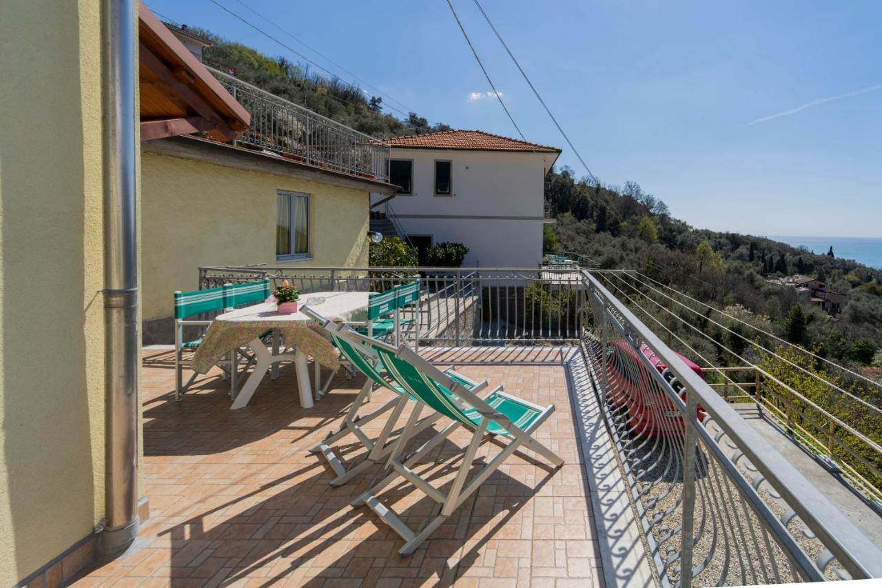 Casa Vacanza Il Portico 모네글리아 외부 사진