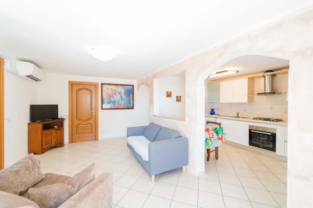 Casa Vacanza Il Portico 모네글리아 외부 사진