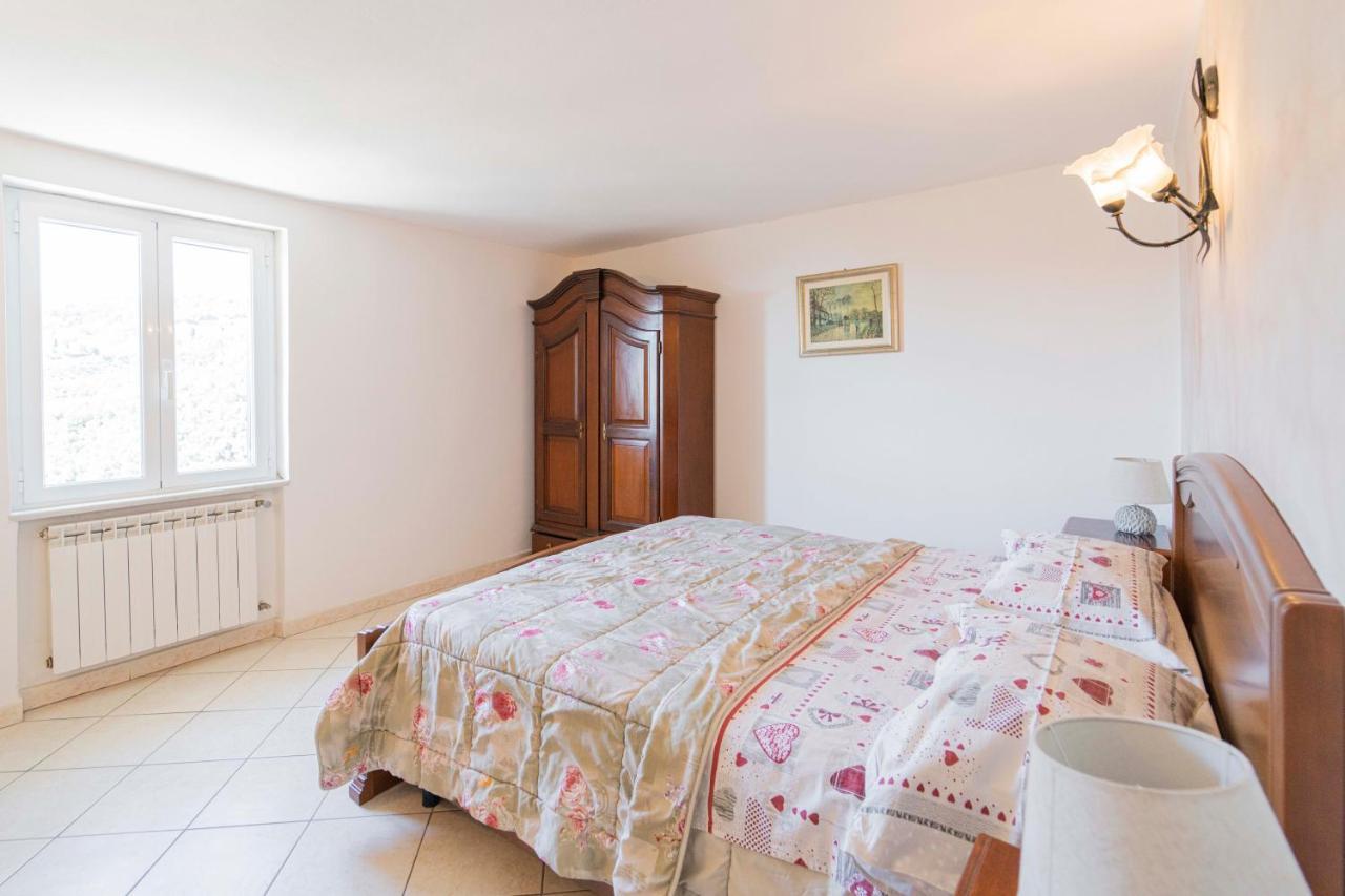 Casa Vacanza Il Portico 모네글리아 외부 사진