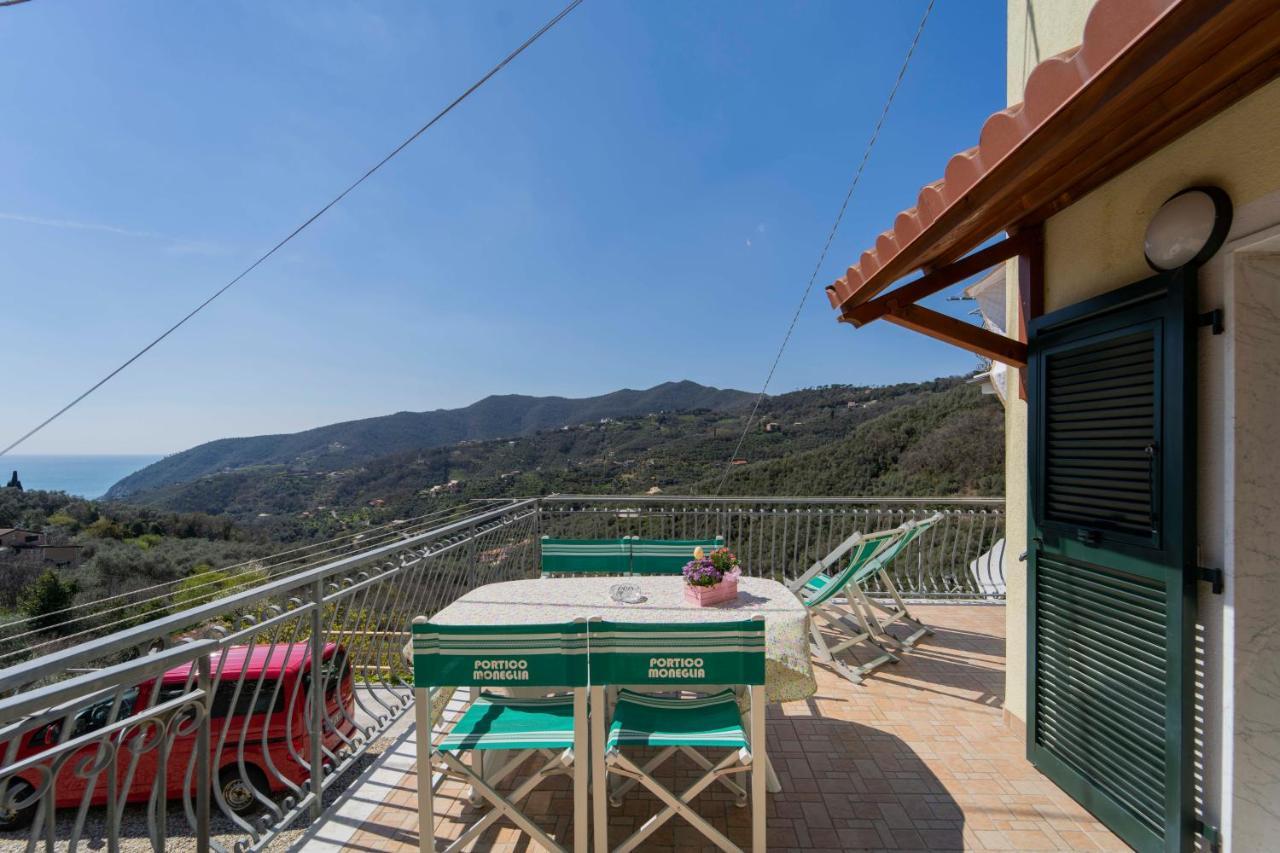 Casa Vacanza Il Portico 모네글리아 외부 사진