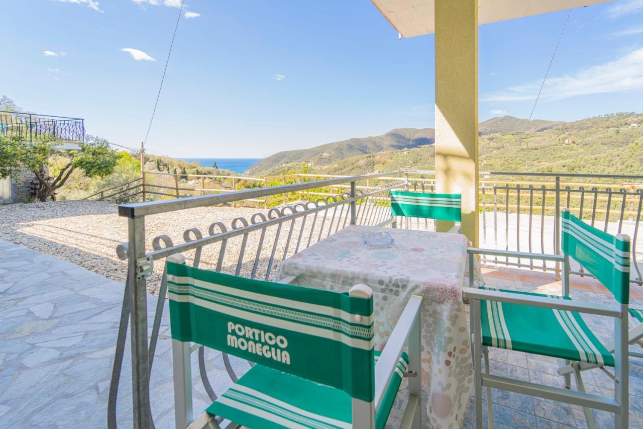 Casa Vacanza Il Portico 모네글리아 외부 사진