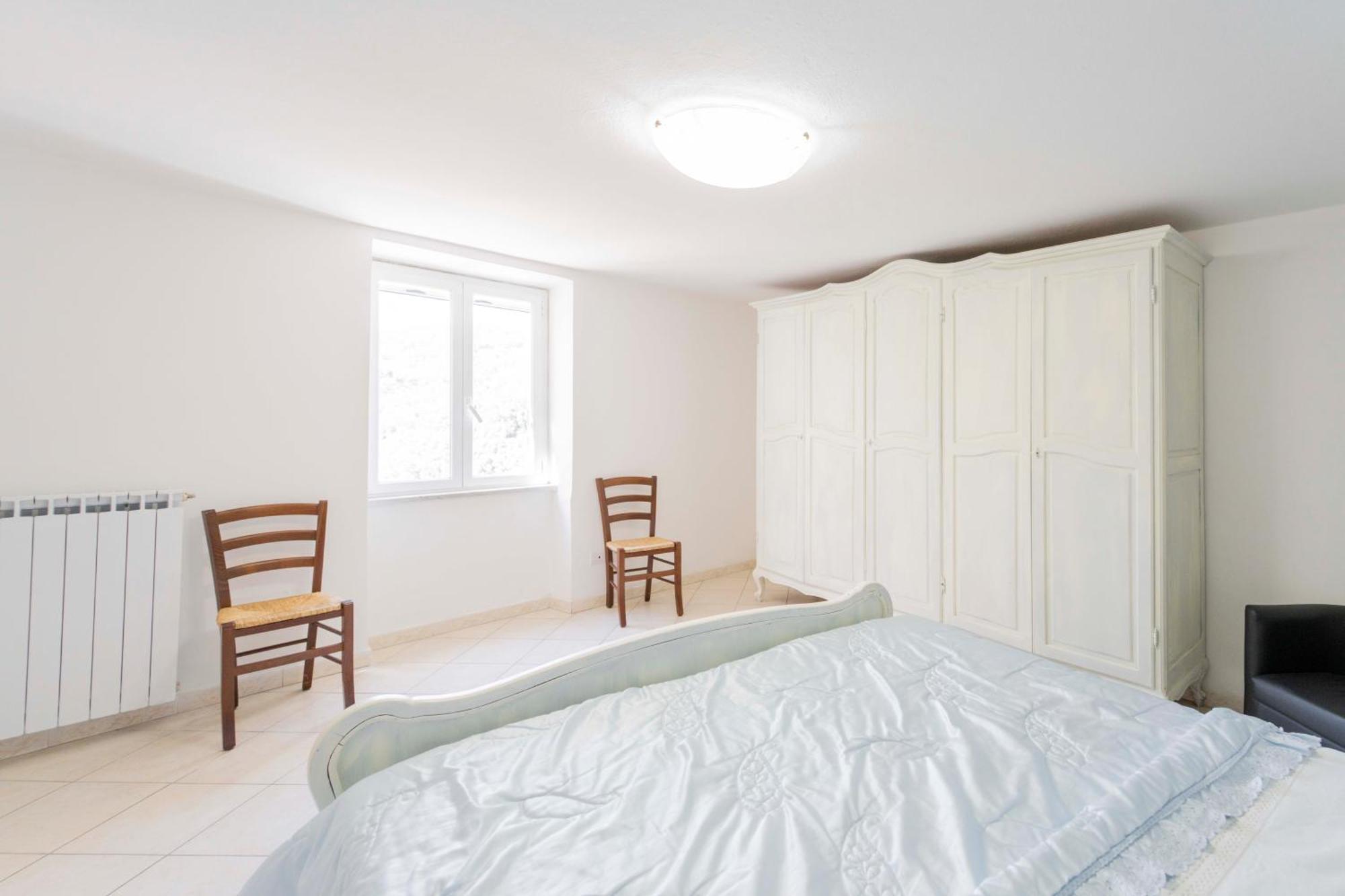 Casa Vacanza Il Portico 모네글리아 객실 사진